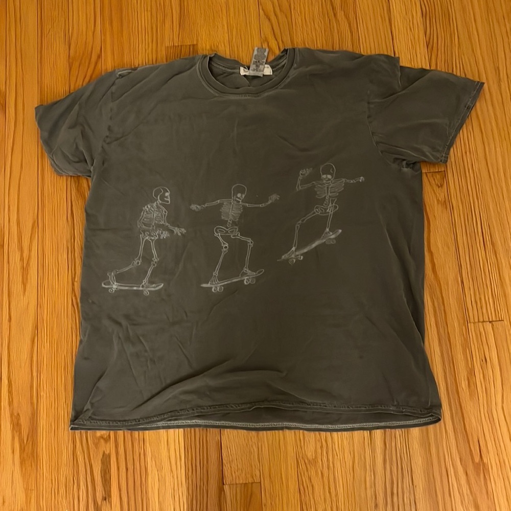 urban outfitters gray skeleton tee shirt one size